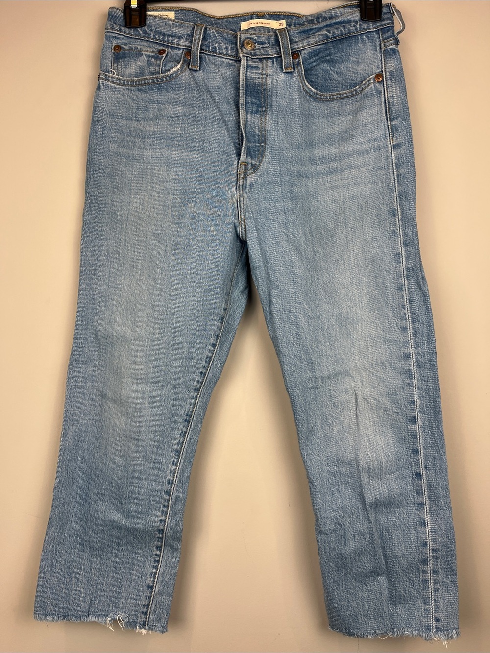 Levis 29 Petite Wedgie Straight Cropped Straight Leg Distressed Raw Jeans